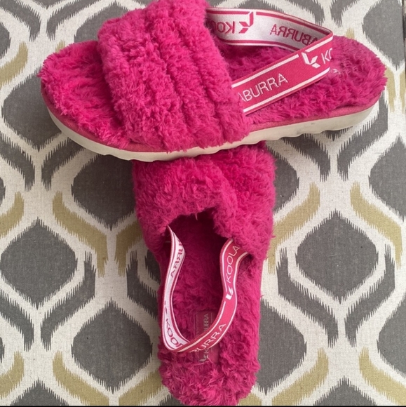 Ugg Koolabura Sandals - Picture 3 of 4